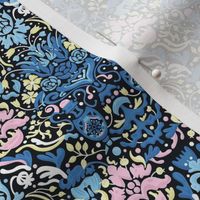 Heavy Damask Floral Pattern / Small Scale