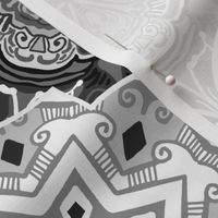 Moroccan Mandala Dream, black and white, 18 inch