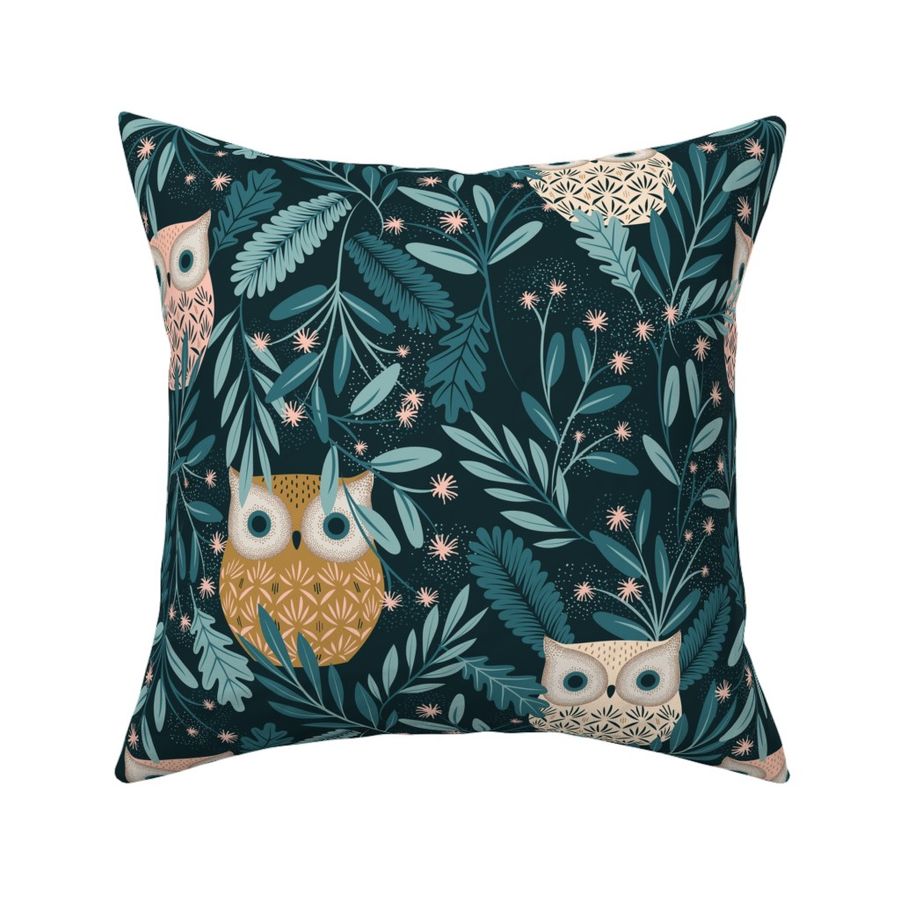 HOME_GOOD_SQUARE_THROW_PILLOW