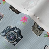 Camera Floral Dusty Blue