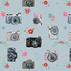 Camera Floral Dusty Blue
