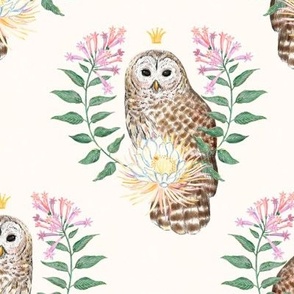 Queen Owl with Cereus and Jasmine (neutral) 9"