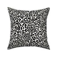 leopard classic black & white