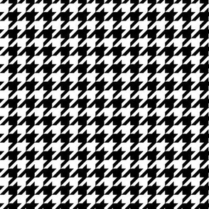 Medium Scale Black and White Houndstooth