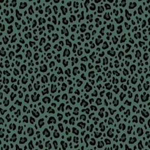 ★ LEOPARD PRINT in PINE GREEN ★ Tiny Scale / Collection : Leopard spots – Punk Rock Animal Print