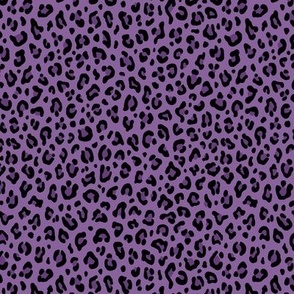 ★ LEOPARD PRINT in ORCHID PURPLE ★ Tiny Scale / Collection : Leopard spots – Punk Rock Animal Print