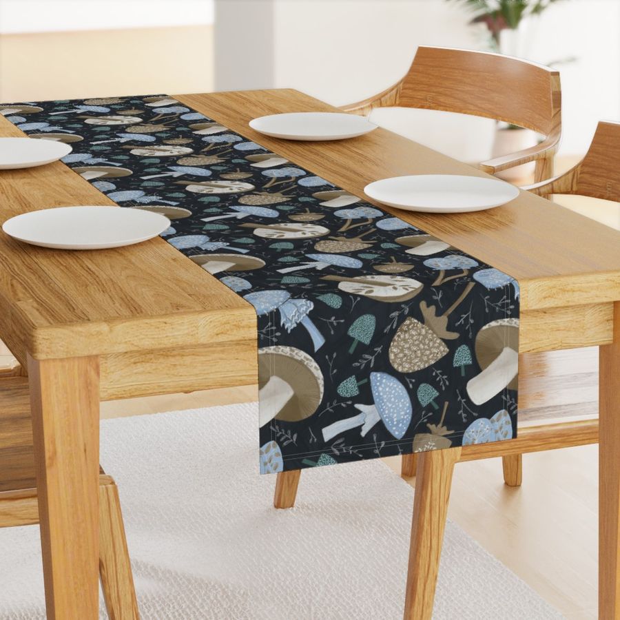 HOME_GOOD_TABLE_RUNNER