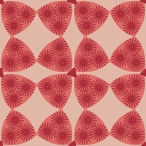 354 - textured four leaf clover/modern floral in blush, peach and red - 100 Patterns Project: large scale for home decor, bag linings, apparel, lampshades, pillows and more