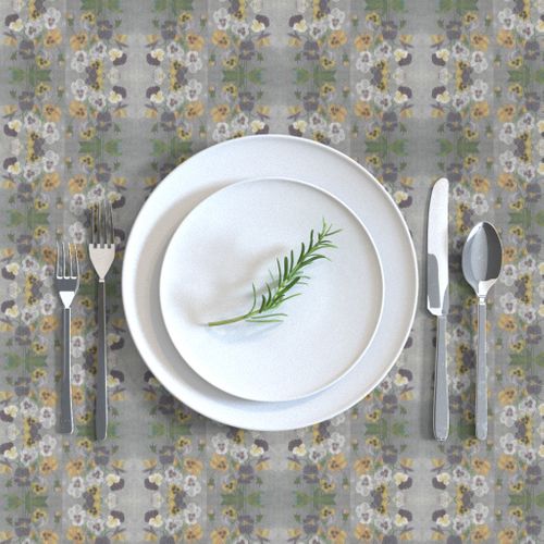 HOME_GOOD_RECTANGULAR_TABLE_CLOTH