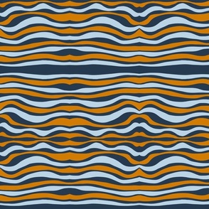 Cosy cozy wiggly stripes, navy, desert and fog, mirrored small horizontal 