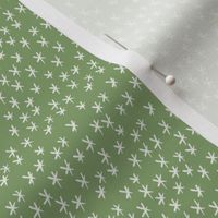 Merriest: Snowy Dusk - Green Snowflakes