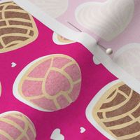 Small scale // Mexican pan dulce // fuchsia background pink and brown conchas