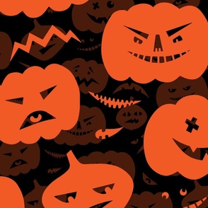 so scary! pumpkin faces on dark 