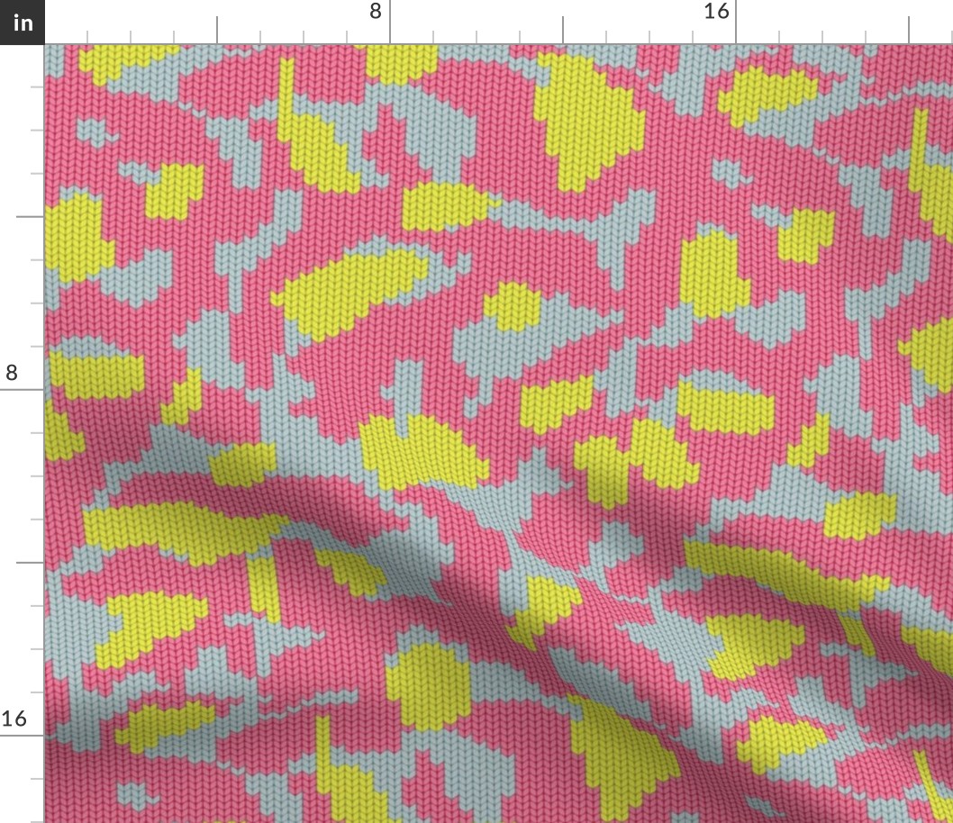 Large Knit Camouflage Pink & Yellow