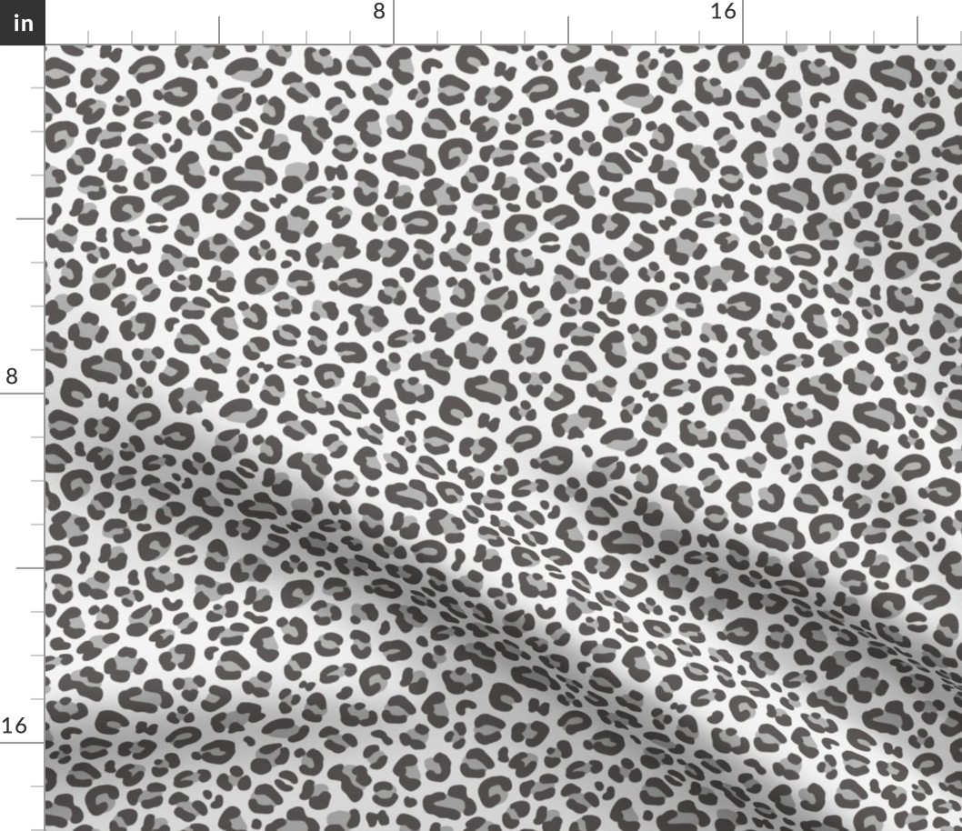 Snow Leopard Print: Gray