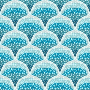 Scallop Mosaic blue white bc petal solids