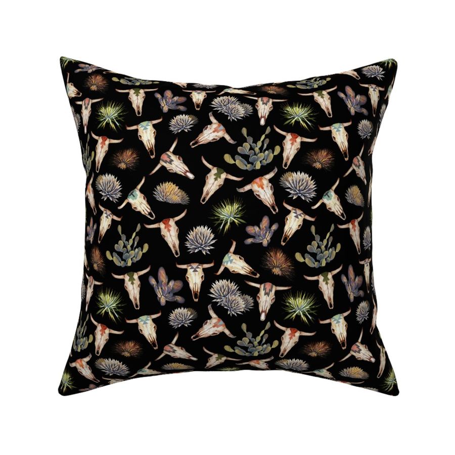 HOME_GOOD_SQUARE_THROW_PILLOW