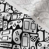  Video Game Controllers Black & White 1/2 Size
