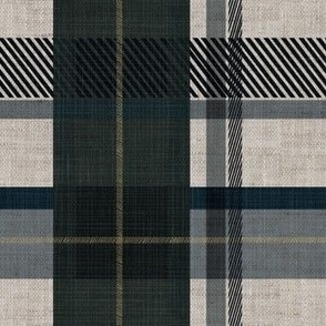 Medium Scale Traditional Calm Green Tartan