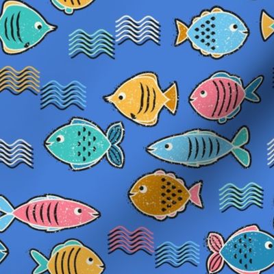 Normal scale • School of fish blue background