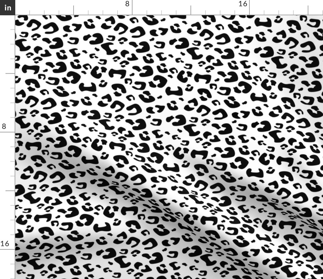 Black and white Leopard print