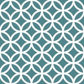 Interlocked Circles Pattern - Smoky Blue and White