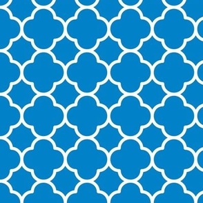 Quatrefoil Pattern - True Blue and White
