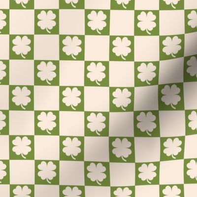 St Patrick’s Day Pattern Clover Checkerboard