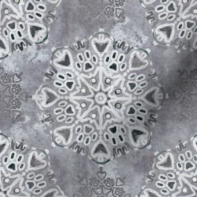 Cat love mandala paws - silver frost