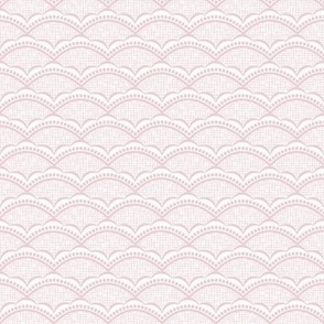 Brianne Scallop: Antique Rose & White Scalloped Pattern