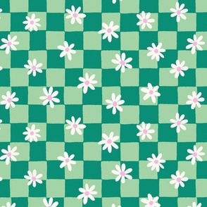 0.8 fresh green and dark green checkerboard with white retro flowers - small scaled checkerboard