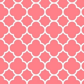 Quatrefoil Pattern - Shell Pink and White