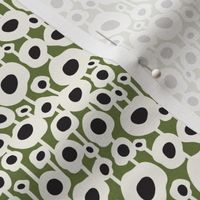 Poppy Dot - Graphic Floral Dot Green Small Scale