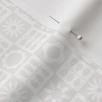 Scandinavian Checker Blooms - Offwhite and White - MED