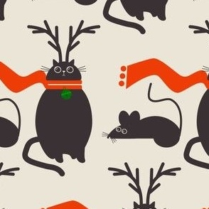 Cat and mouse / Christmas  /  cream