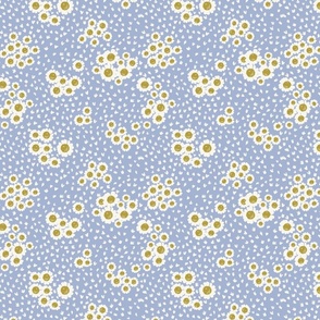 Mazy Daisy Field Floral in Blue