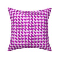 Small Light Purple and White Houndstooth Plaid