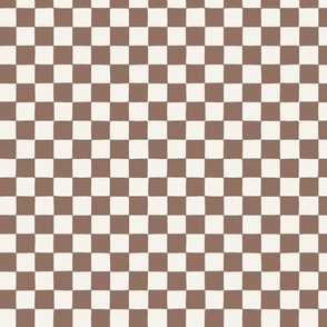 small // Organic Checker in Milk Chocolate Brown