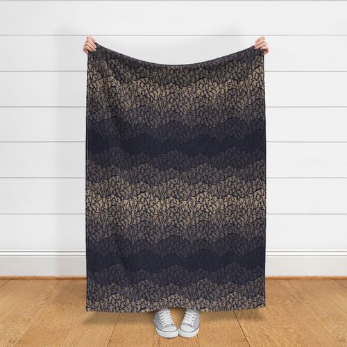 HOME_GOOD_THROW_BLANKET