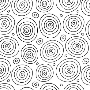 Black and white hand drawn circles pattern