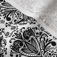 Black and White Flowers pattern