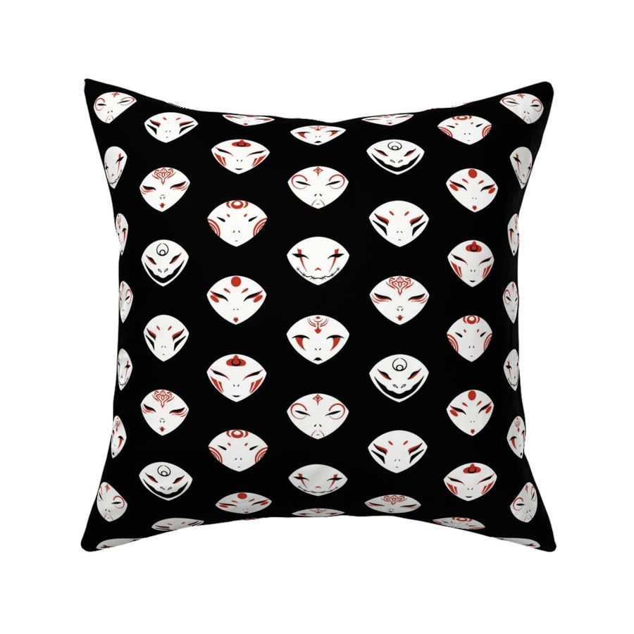 HOME_GOOD_SQUARE_THROW_PILLOW