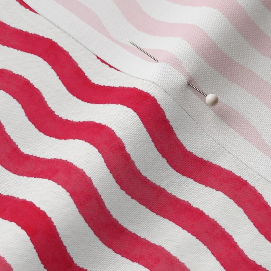 Wavy stripes red / small scale