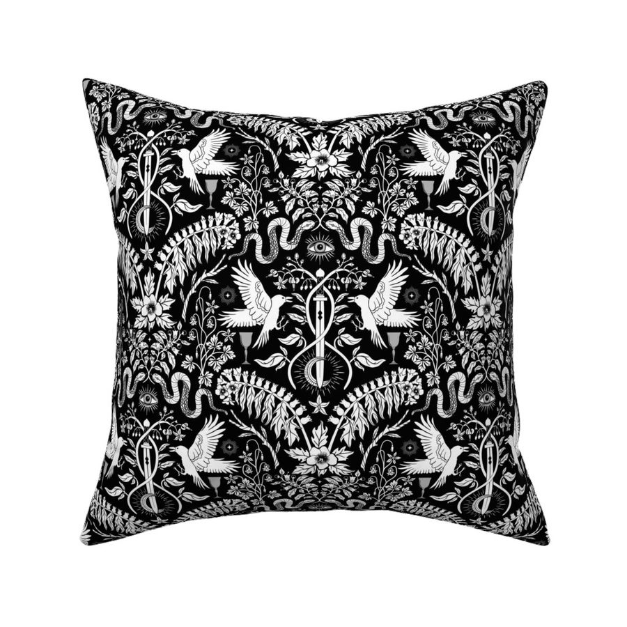 HOME_GOOD_SQUARE_THROW_PILLOW