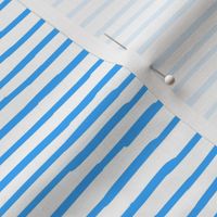 Hand drawn stripes - blue 