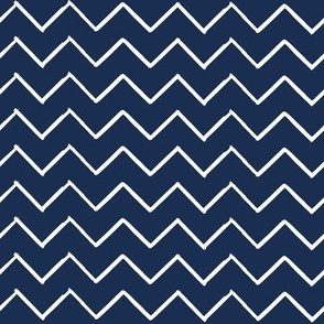 Small scale // Grunge brush stroke zig zag horizontal stripes // midnight navy blue background white brushes