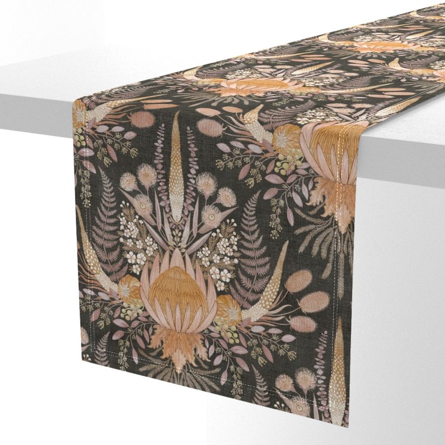 HOME_GOOD_TABLE_RUNNER