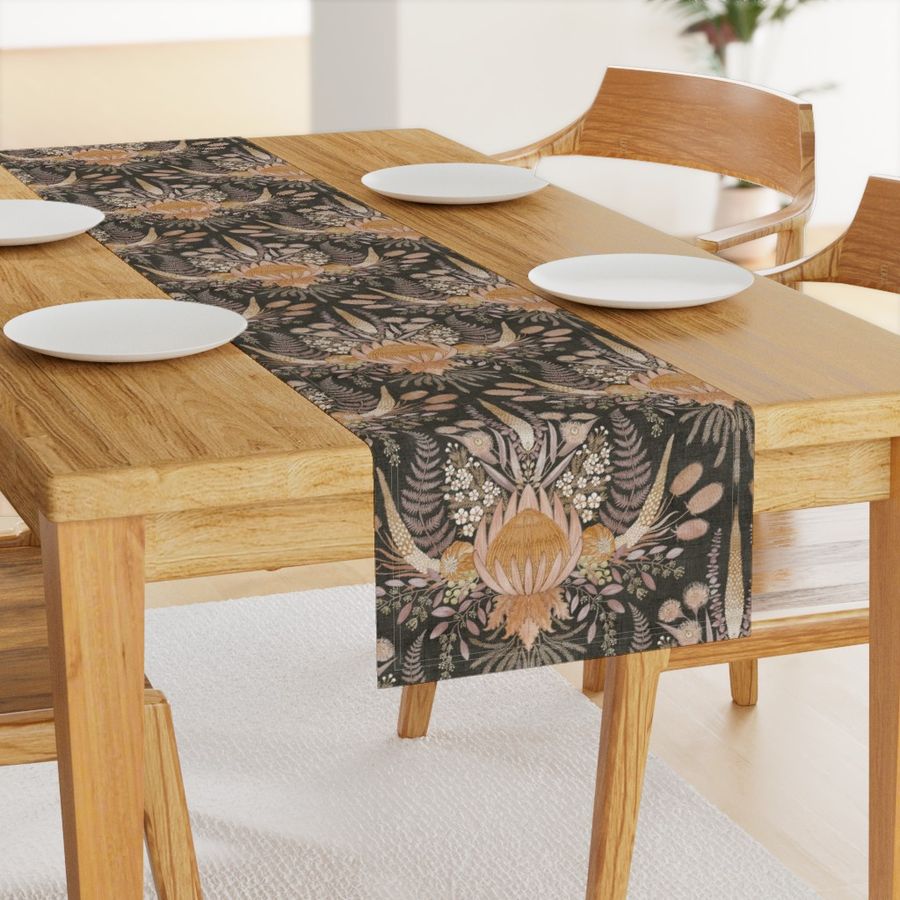 HOME_GOOD_TABLE_RUNNER