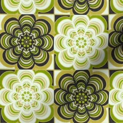 Psychedelic Doilies Green Check