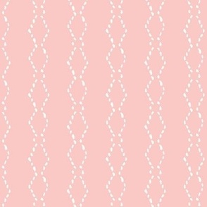 Diamond Rows // Pink